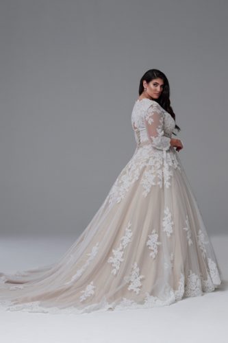 Long sleeve bridal gowns - Plus size wedding dresses - Leah S