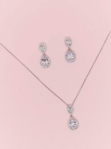 Simple and elegant crystal bridal earring and necklace set