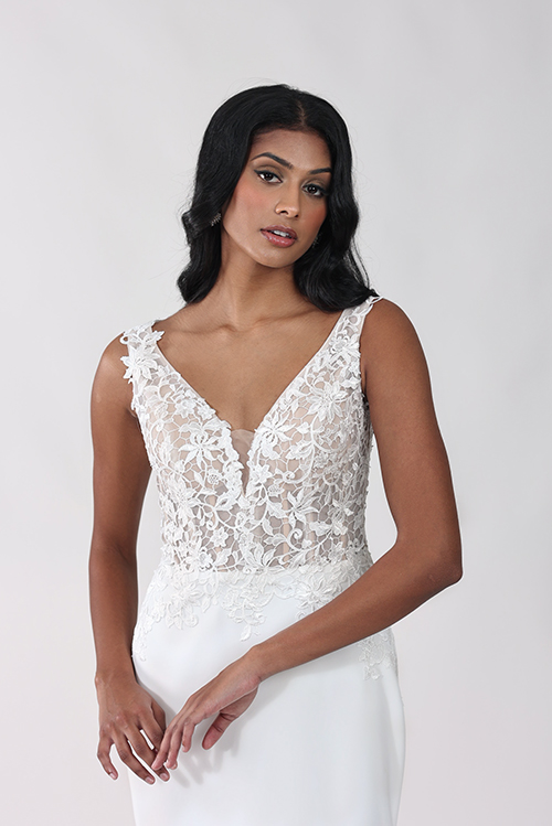 Wedding Dresses & Bridal Gowns  Your Dream Wedding Gown Awaits!