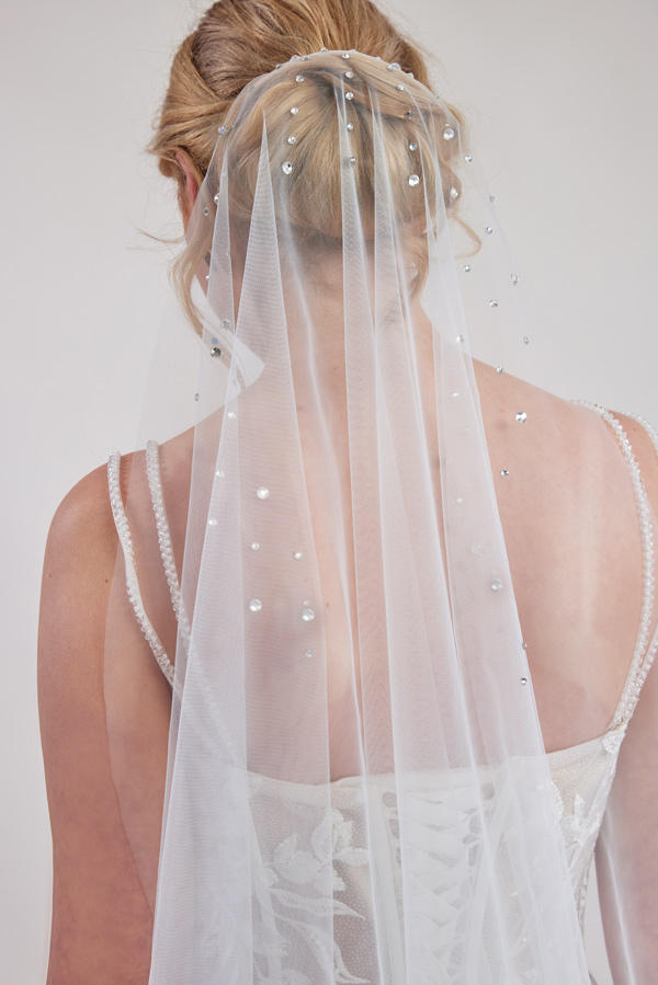 Diamond wedding veils